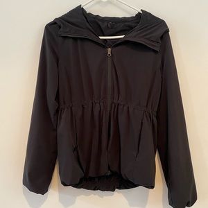 Lululemon wind breaker jacket. Size 6. Soft material. Older style, no tag.